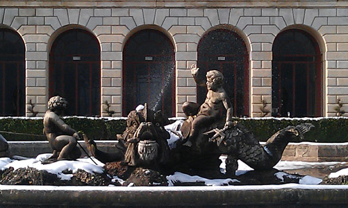 Como, fontana di Villa Olmo.
