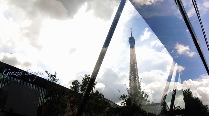 Parigi 672 okok torre Eifelle e nuvole g