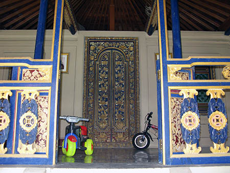Bali tempio soffitti abitato come case normal