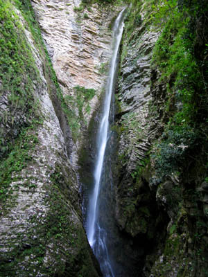 Osteno Grotte di Rescia cascata